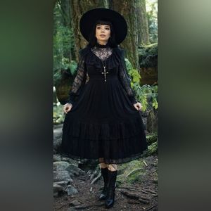 Blackwood Castle Black Dahlia Dress Size 2XL